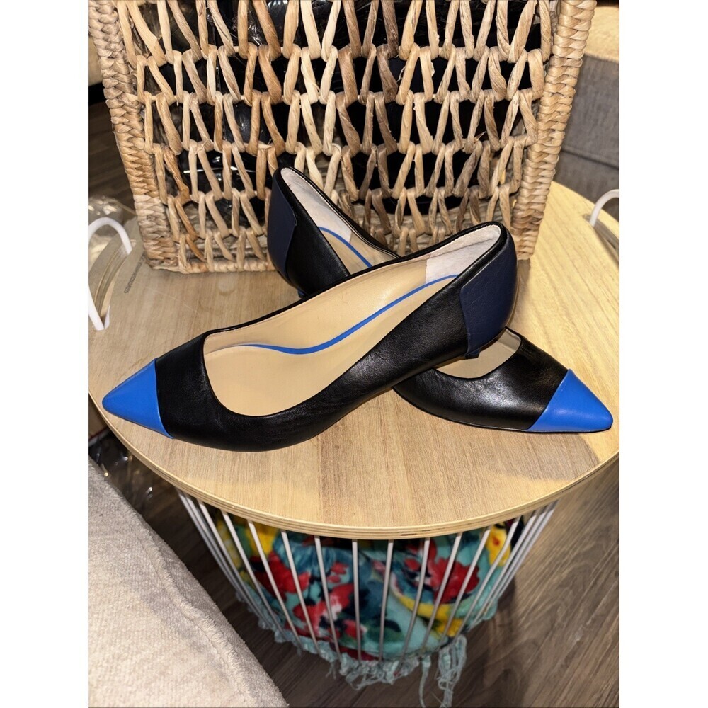7 M Ann Taylor leather Pointed Toe Two Tone Blue Black Pump Heels - Picture 2 of 5